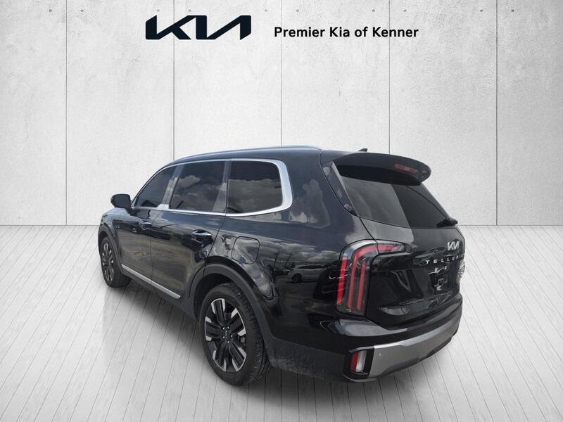 Used 2025 Black Kia SX image 3
