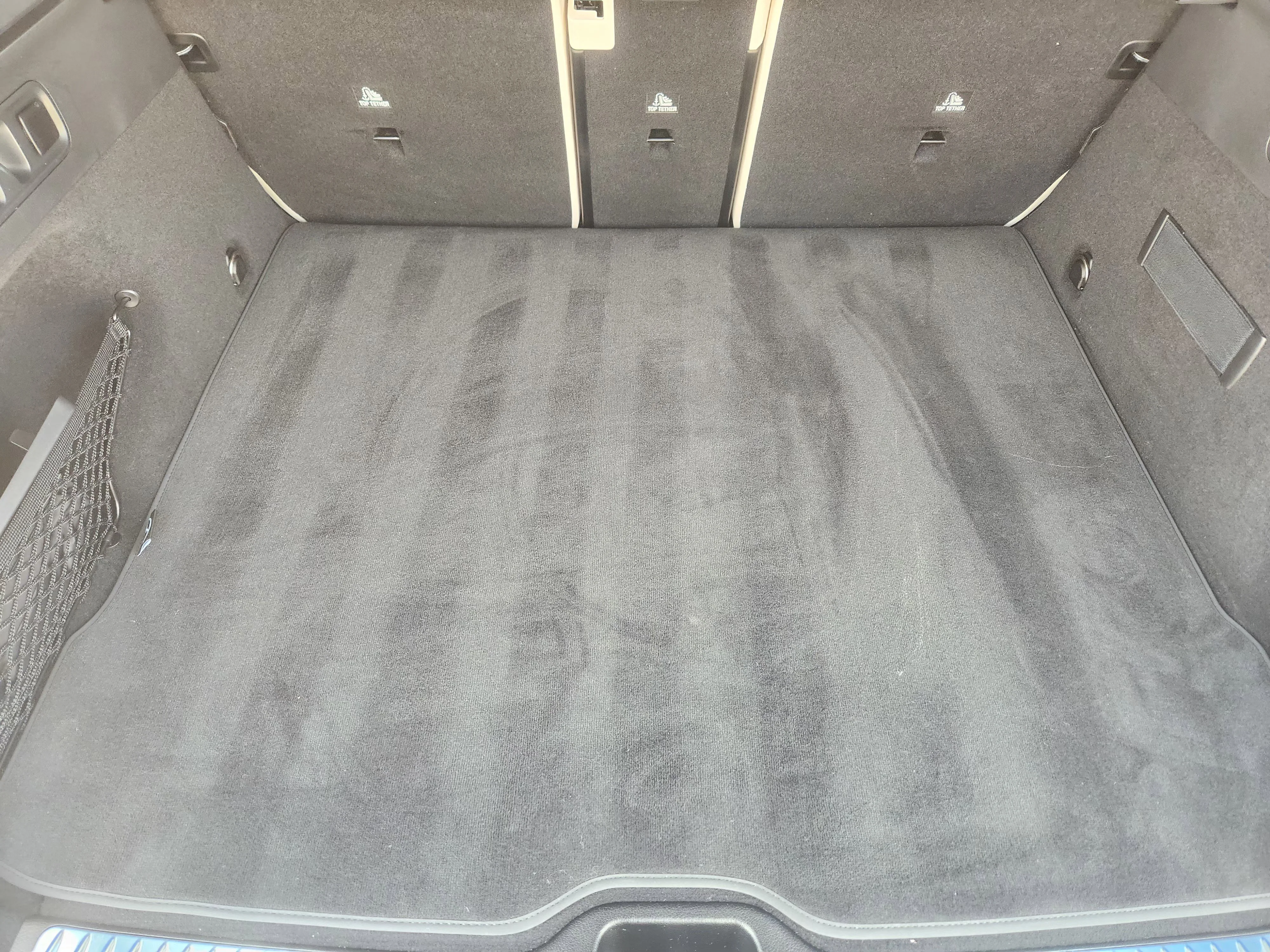 Used 2025  Mercedes-Benz GLC 300 Base image 33