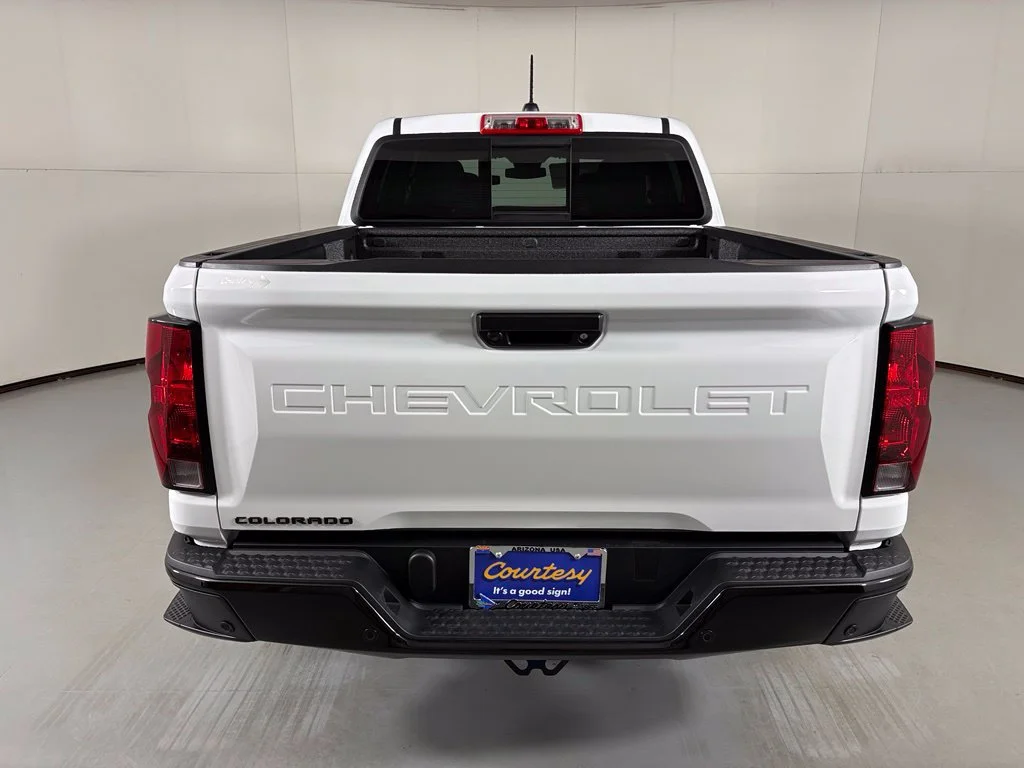 New 2026 Summit White Chevrolet WT image 8