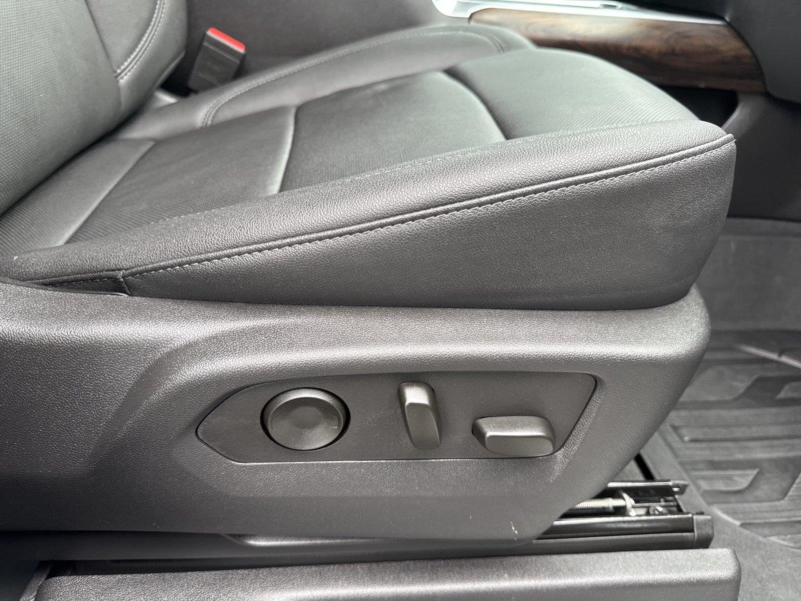 Used 2025 Sterling Metallic GMC SLT image 36