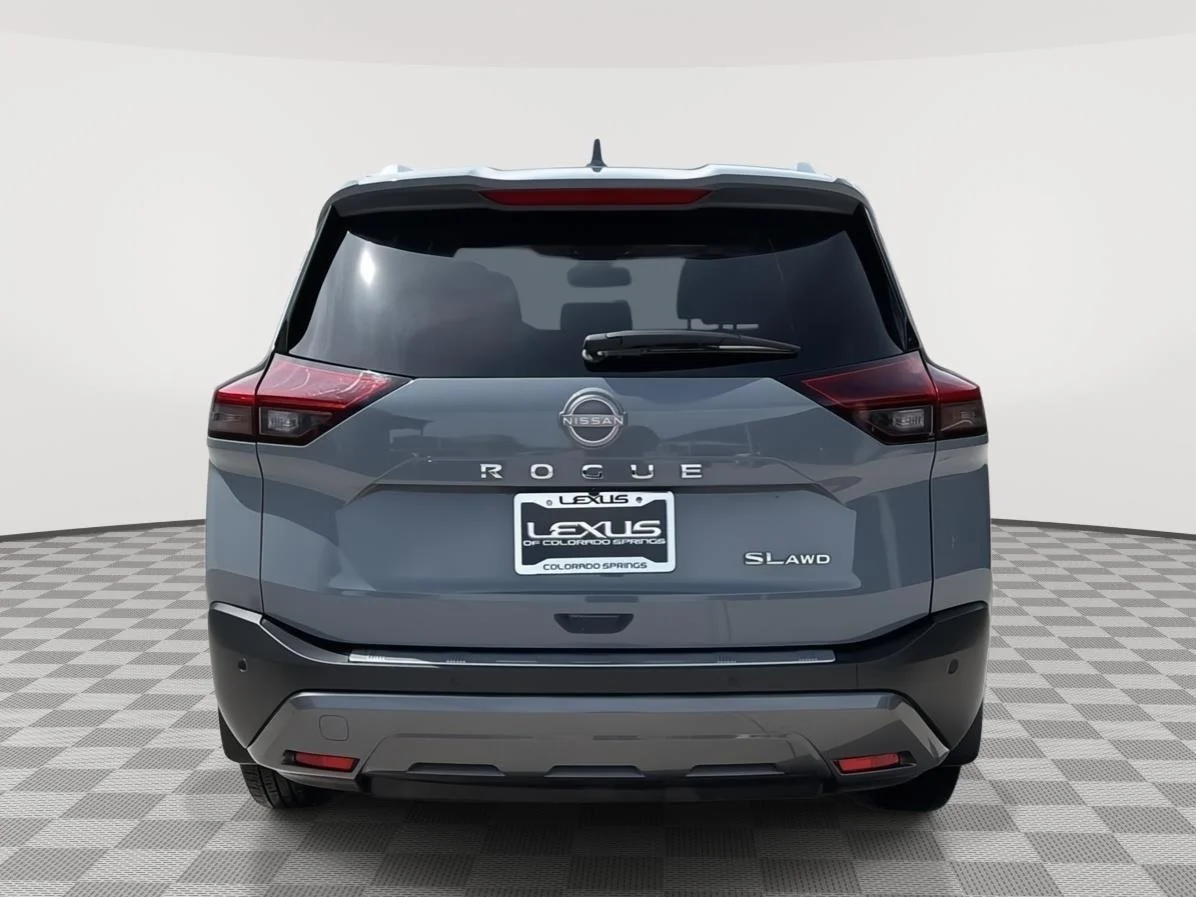 Used 2023 Boulder Gray Pearl Nissan SL image 10