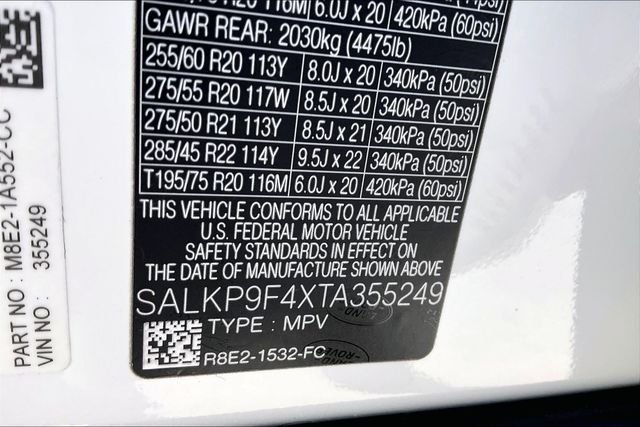 New 2026 Fuji White Land Rover SE image 8