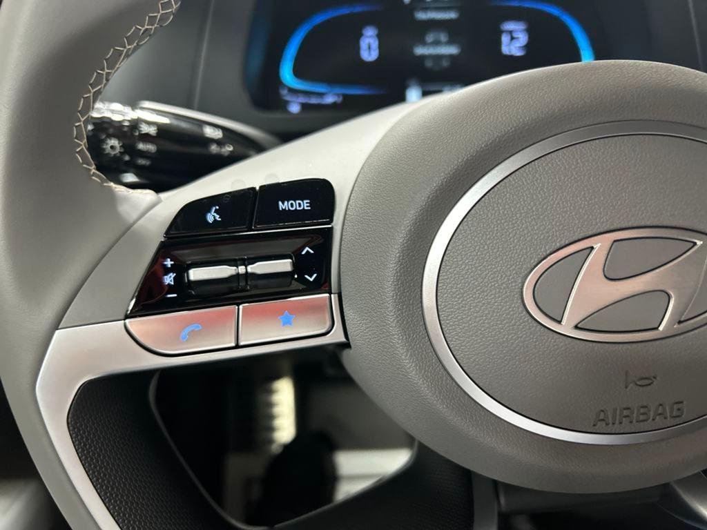 2025 Hyundai Elantra SEL - Photo 25