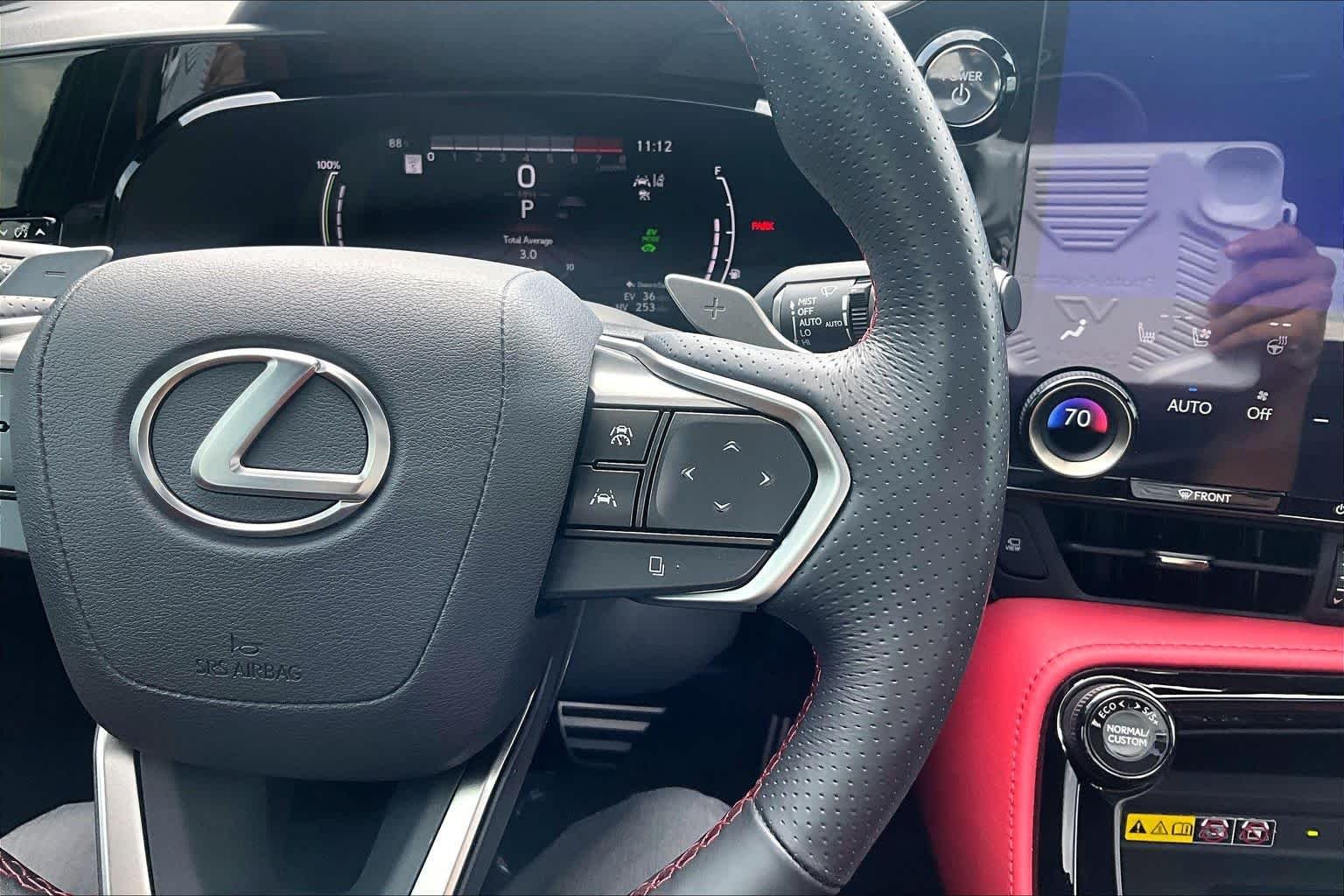Used 2023 Ultra White Lexus F SPORT Handling image 24