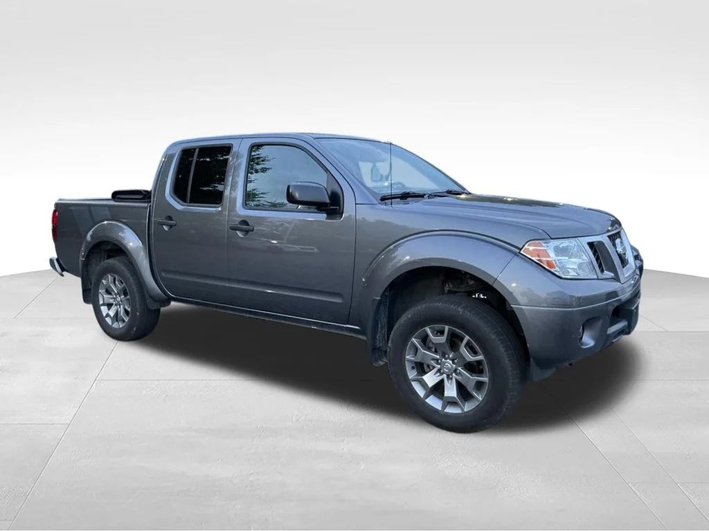 2020 Nissan Frontier SV Crew Cab 4X4 SWB's photo