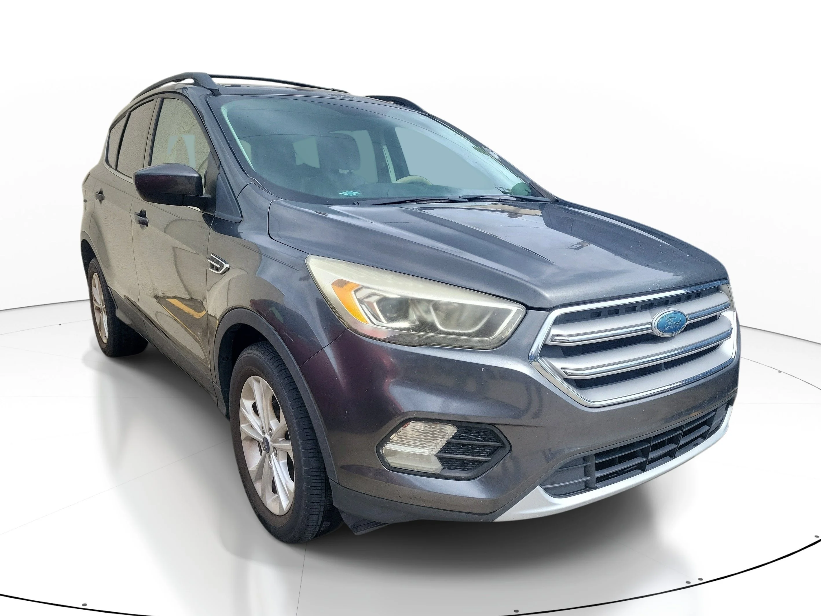 Used 2017 Magnetic Ford SE image 1