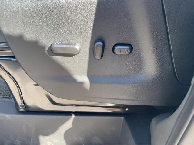 New 2025 Oxford White Ford Cargo Van image 39