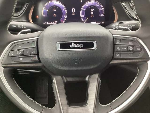 New 2026 Baltic Gray Metallic Clearcoat Jeep LAREDO ALTITUDE 4X4 image 13