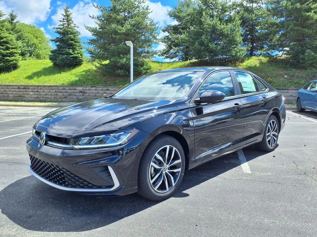 New 2026 Deep Black Pearl Volkswagen 1.5T SE image 5