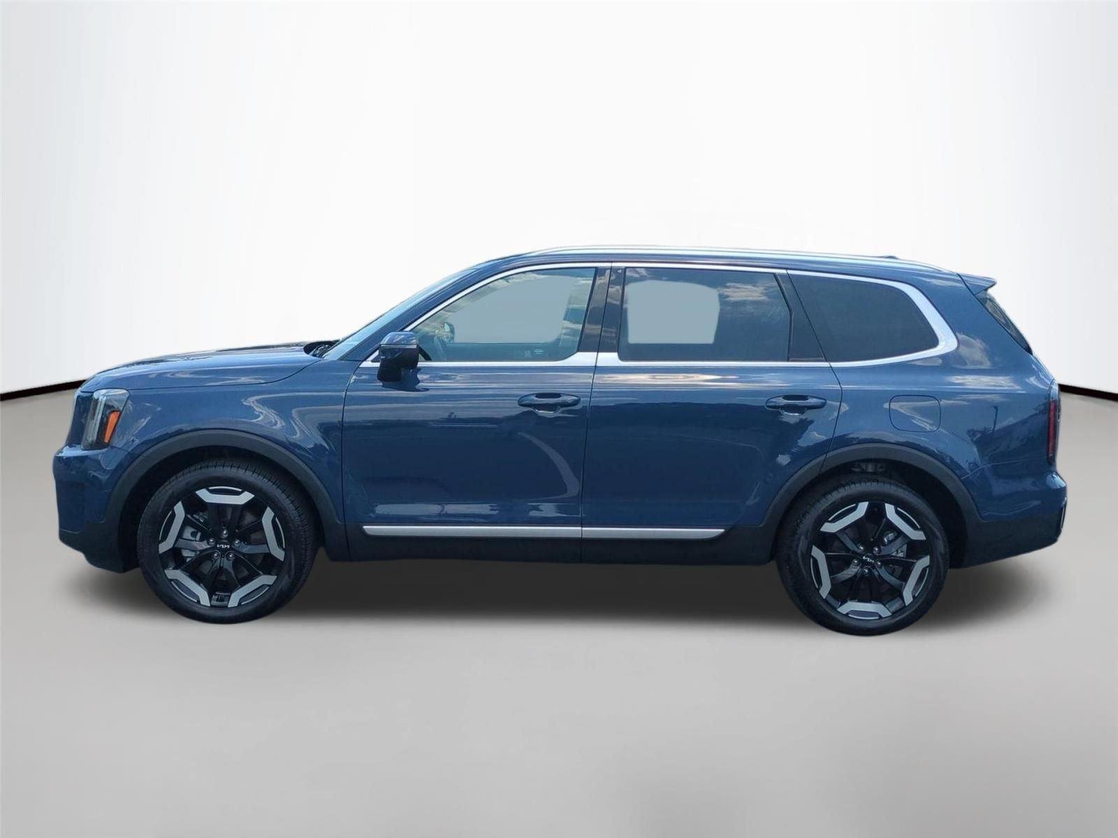 Used 2025 Midnight Lake Blue Kia EX image 2