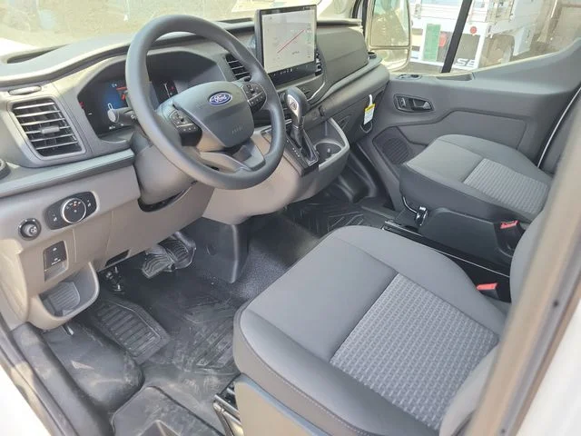 New 2026 Oxford White Ford Base image 22