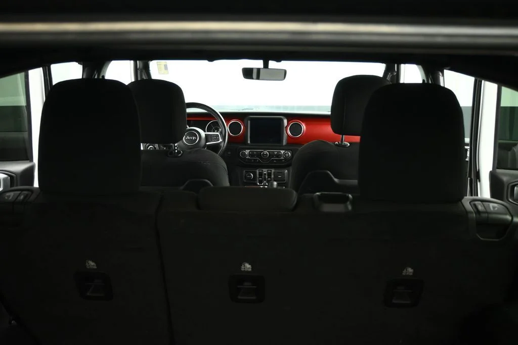 Used 2023 White Jeep Rubicon image 67