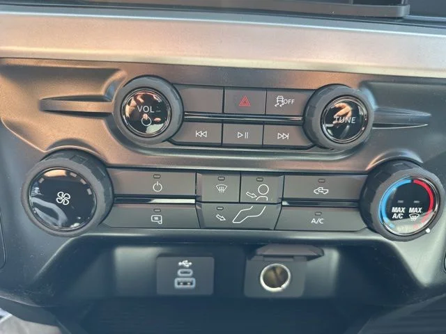 2025 Ford F-350 Super Duty XLT - Photo 36