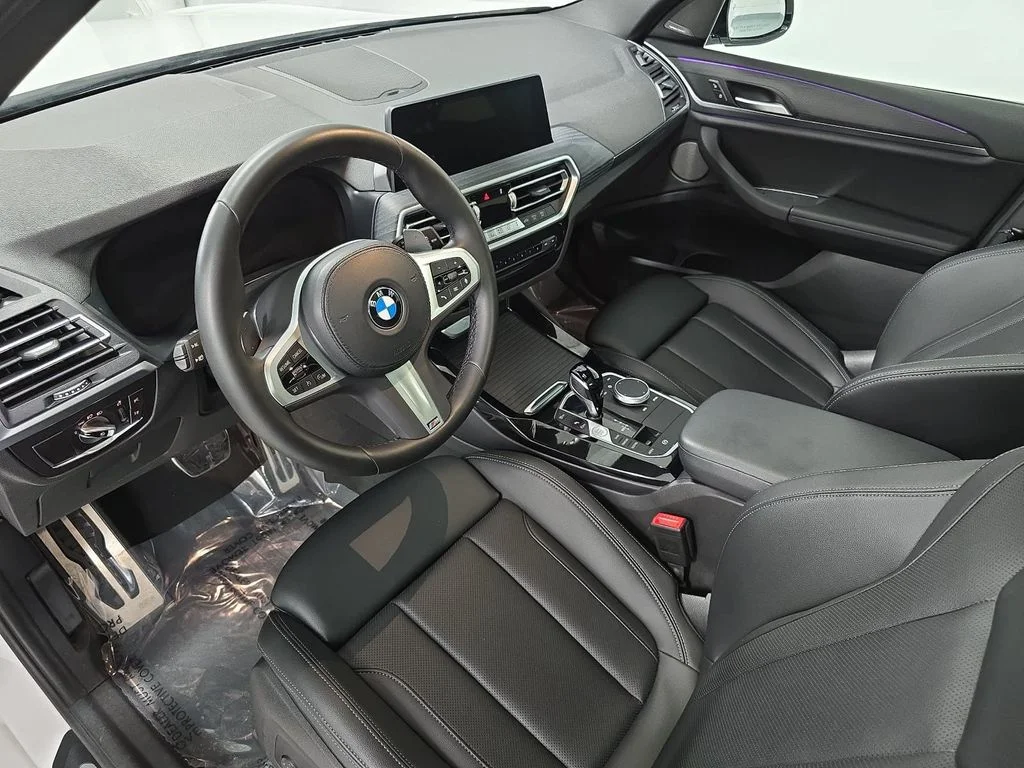 Used 2023 White BMW sDrive30i image 4