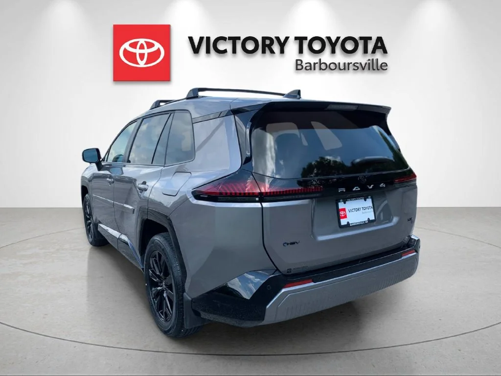 Used 2026  Toyota SE image 3