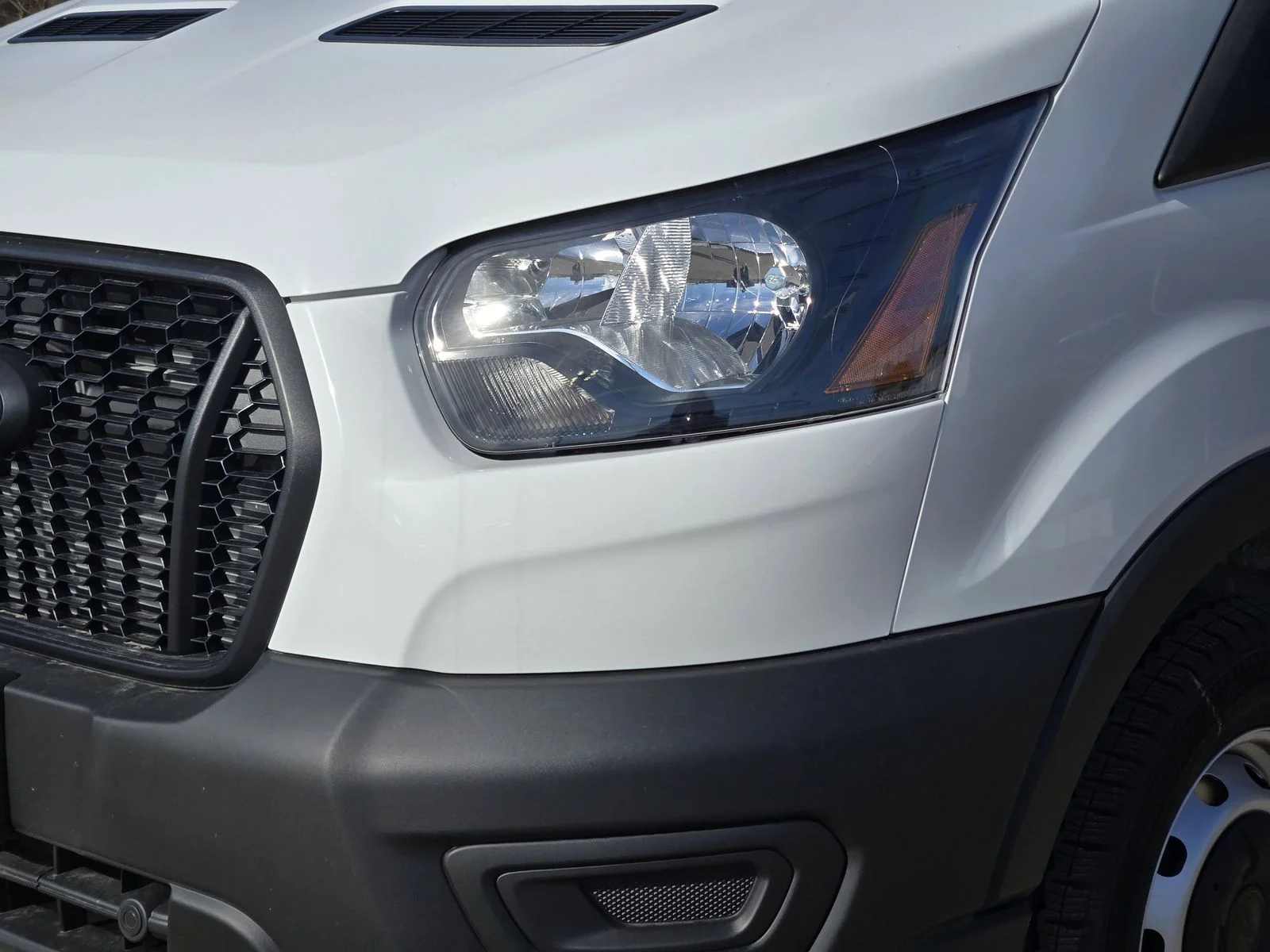 New 2026 Oxford White Ford Cargo Van image 5