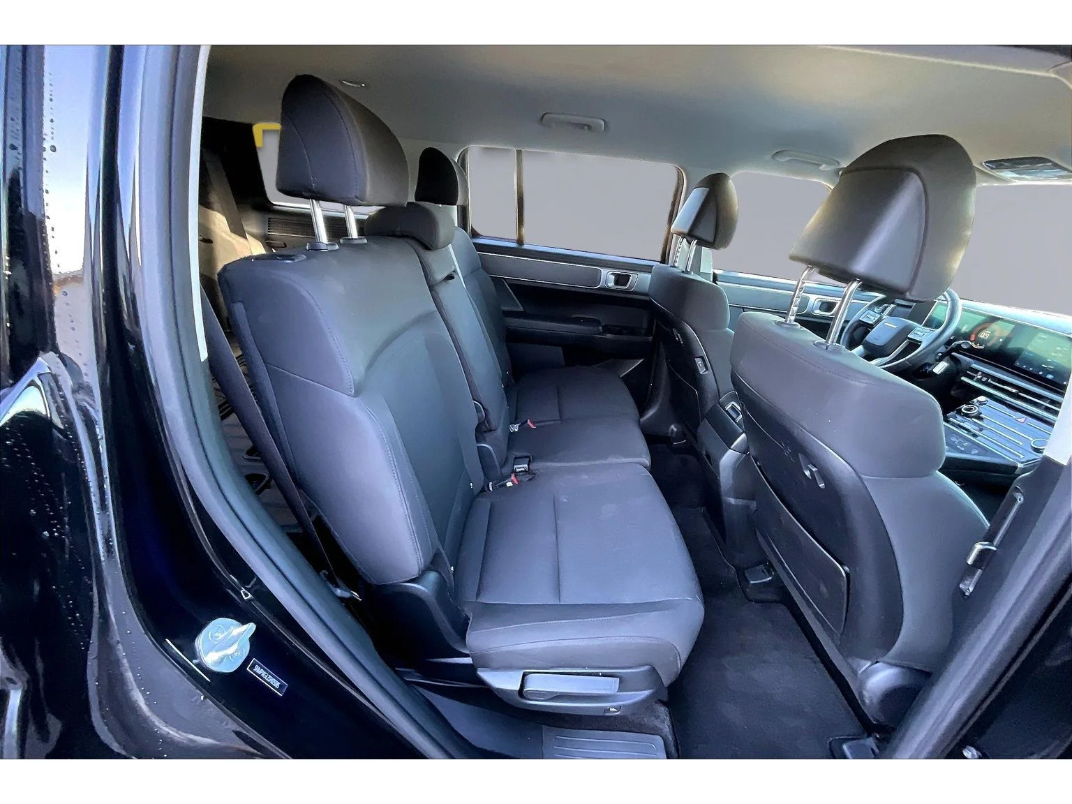Used 2025 Black Hyundai SE image 19