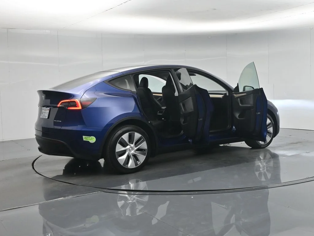 Used 2023 Blue Tesla Long Range image 4