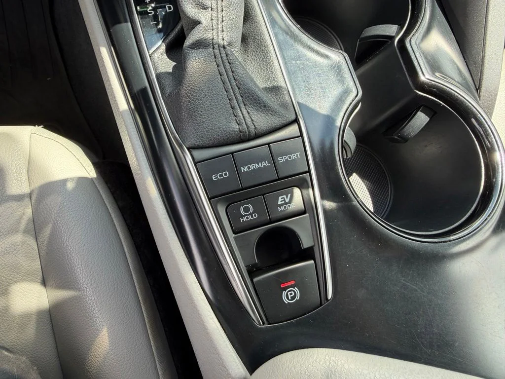 Used 2020 Red Toyota SE image 24