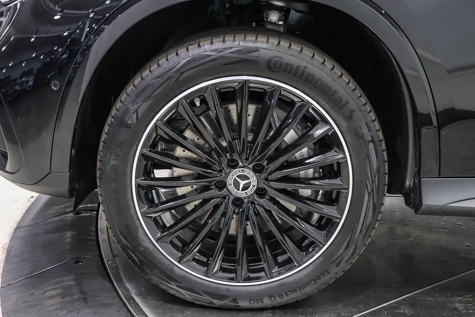 New 2026 Obsidian Black Metallic Mercedes-Benz GLC 300 image 9