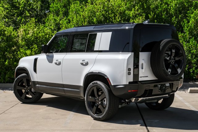 New 2026 Fuji White Land Rover S image 17