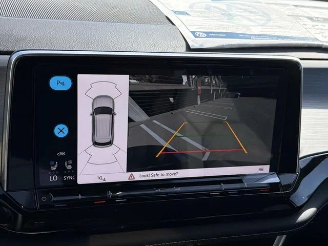 New 2026 Black Volkswagen 2.0T SE w/Technology image 26