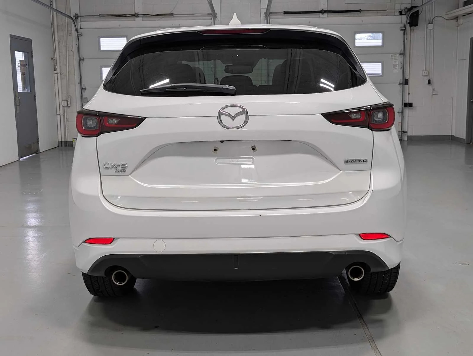 Certified Used 2024 Rhodium White Metallic Mazda 2.5 S Premium Package image 9