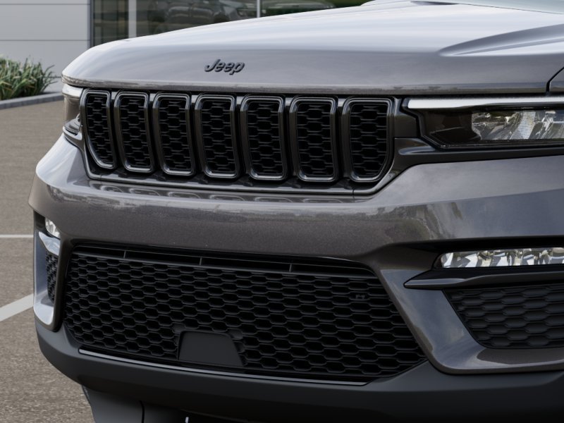 New 2025 Baltic Gray Metallic Clear-Coat Exterior Paint Jeep Limited image 18