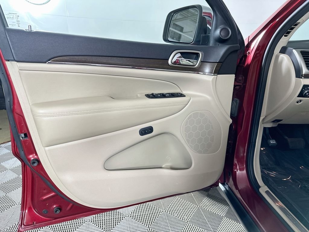 Used 2015 Deep Cherry Red Crystal Jeep Limited image 21