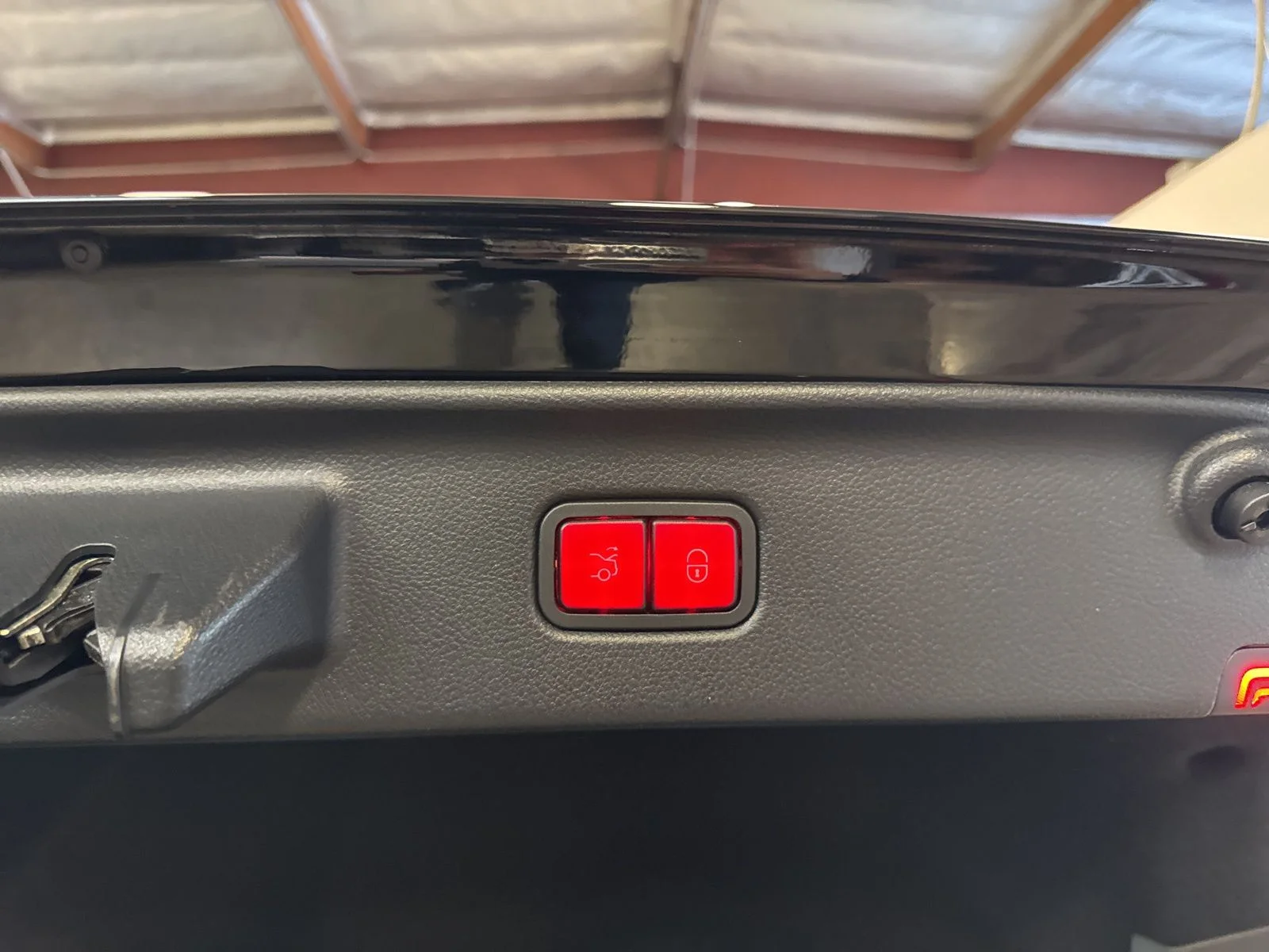 Used 2022 Black Mercedes-Benz S 580 image 30