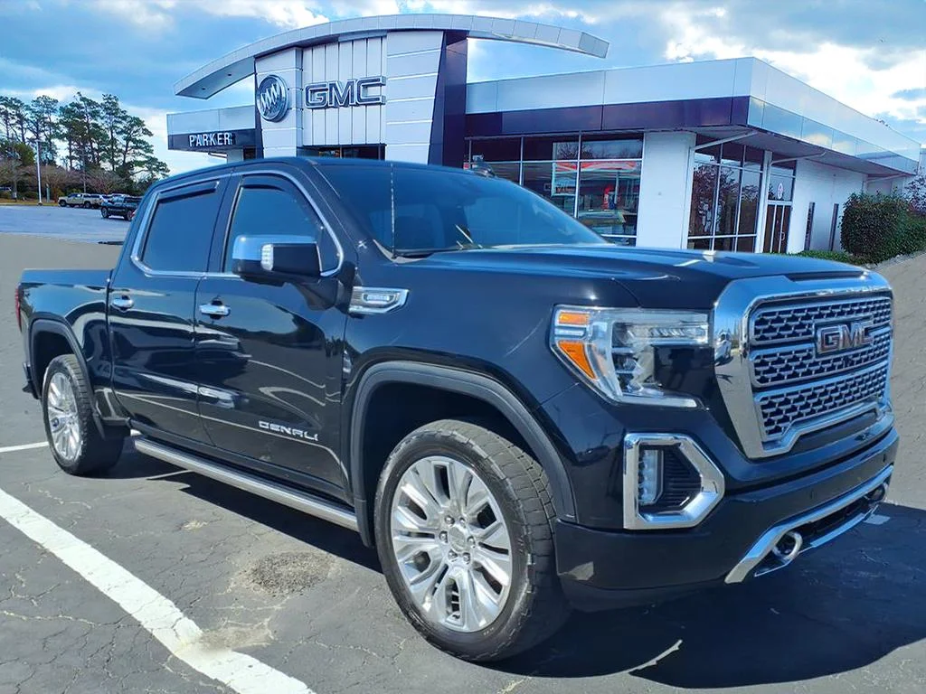 2021 GMC Sierra 4WD Crew Cab Short Box Denali's photo