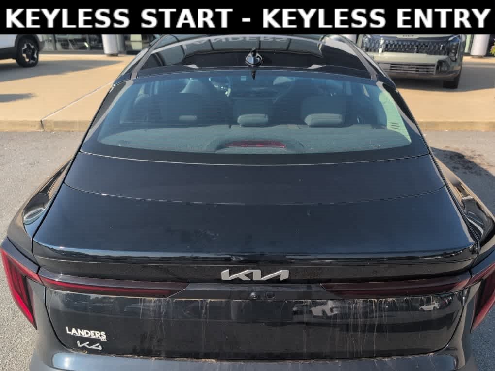 Used 2025 Aurora Black Pearl Kia LXS image 5