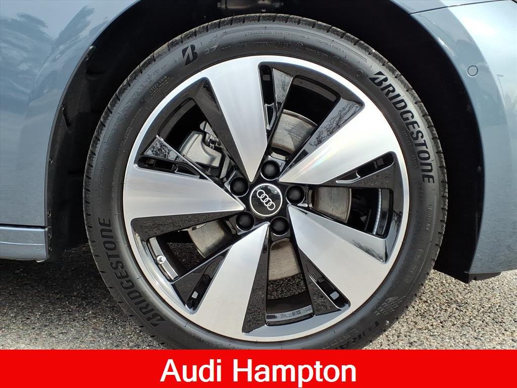 Used 2025 Horizon Blue Metallic Audi Prestige image 5