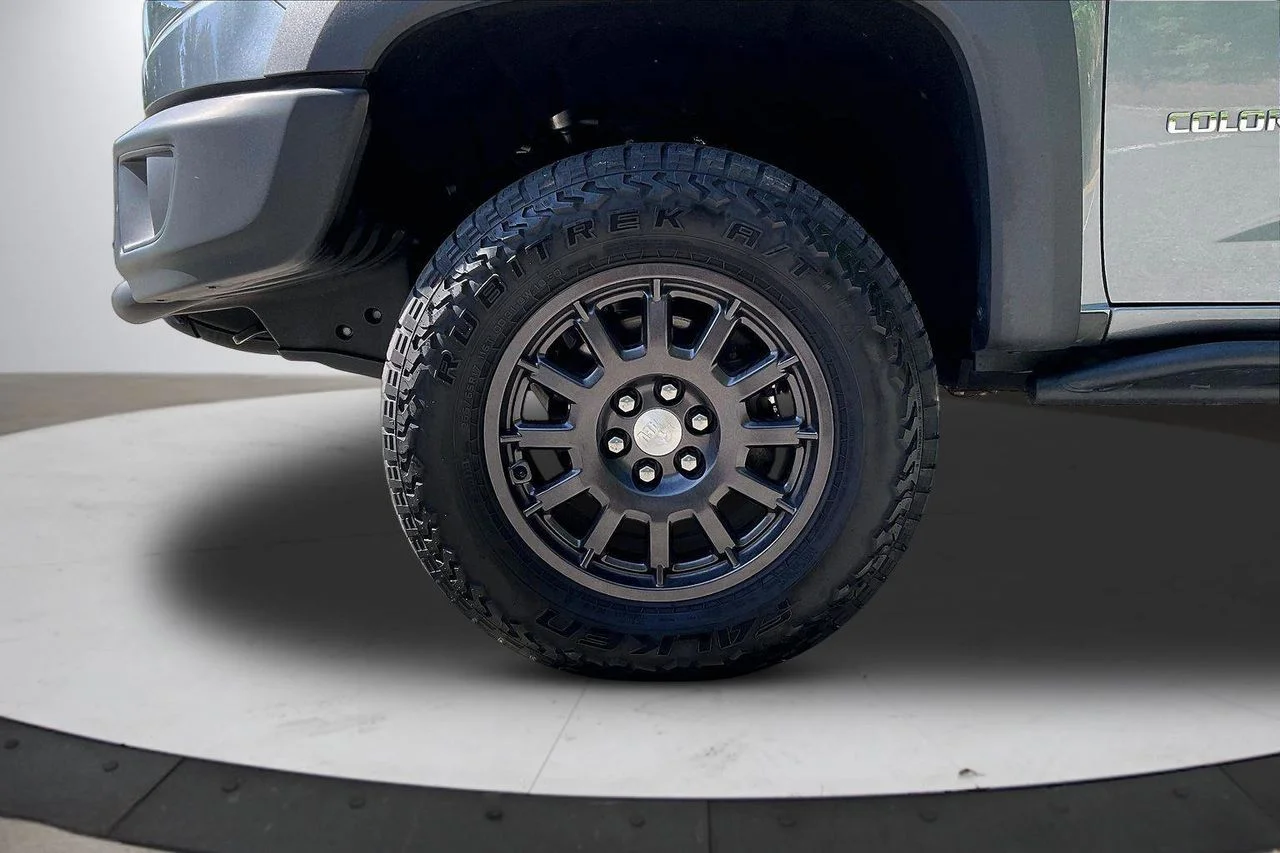 Certified Used 2020 Gray Chevrolet ZR2 image 32