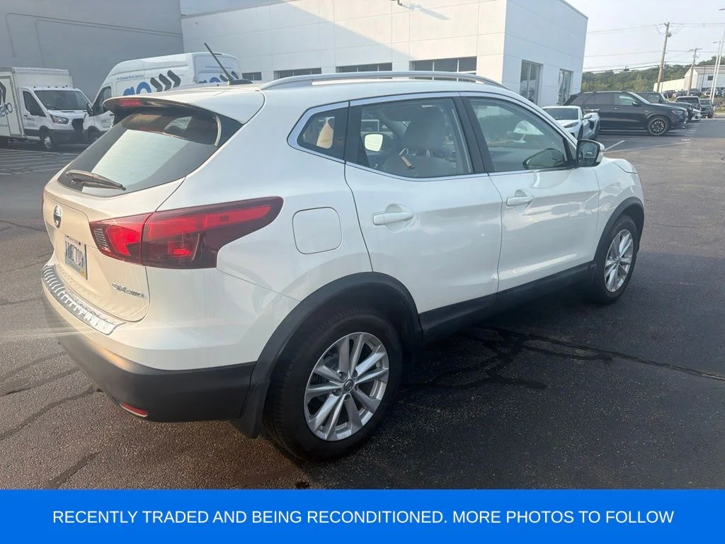 Used 2018 White Nissan SV image 4