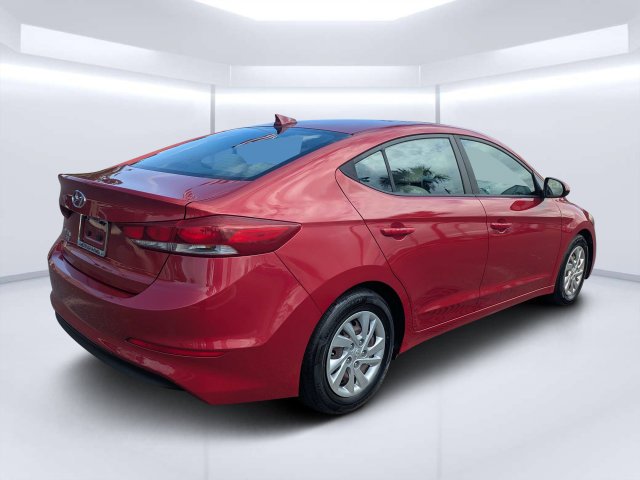 Used 2017 Scarlet Red Hyundai SE image 3