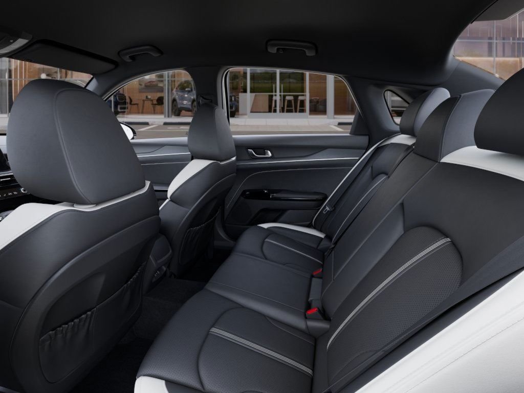 2025 Kia K5 GT-Line - Photo 18