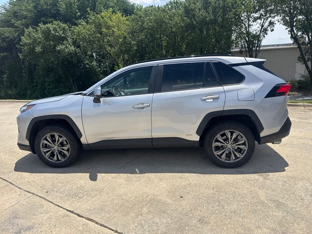 Used 2023 Silver Toyota XLE Premium image 14