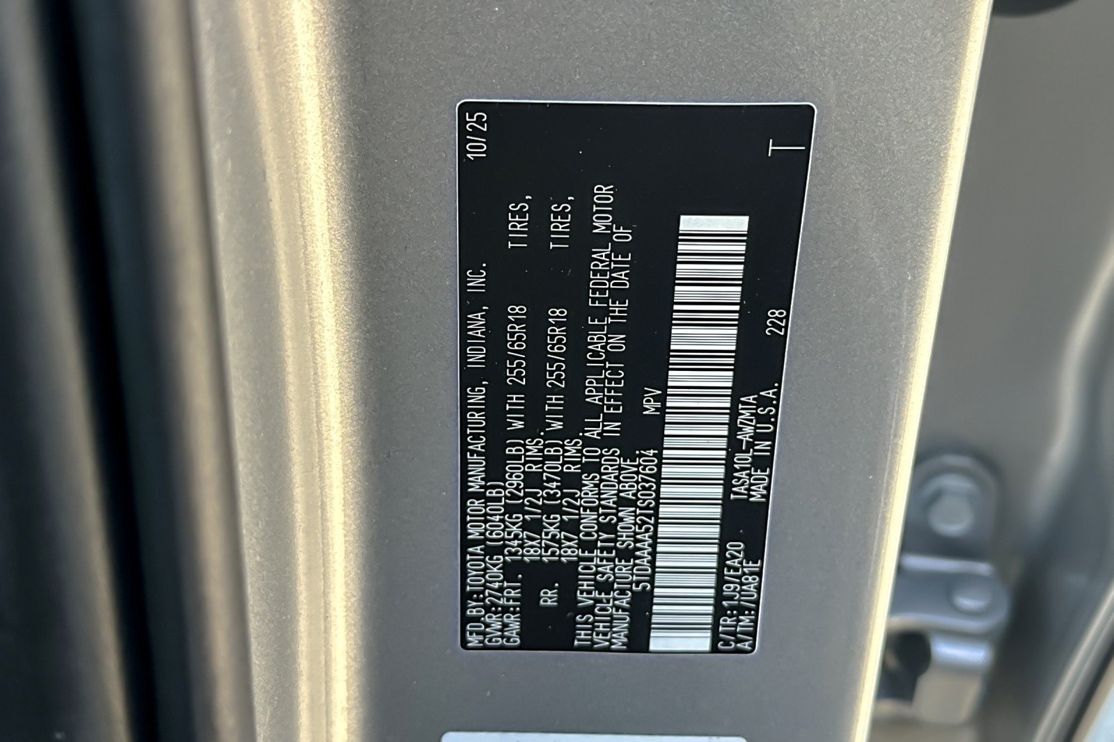 Used 2026 CELESTIAL SILVER MET Toyota XLE image 28