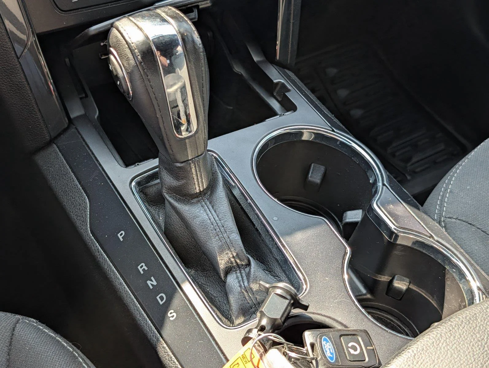 Used 2018 Shadow Black Ford XLT image 19