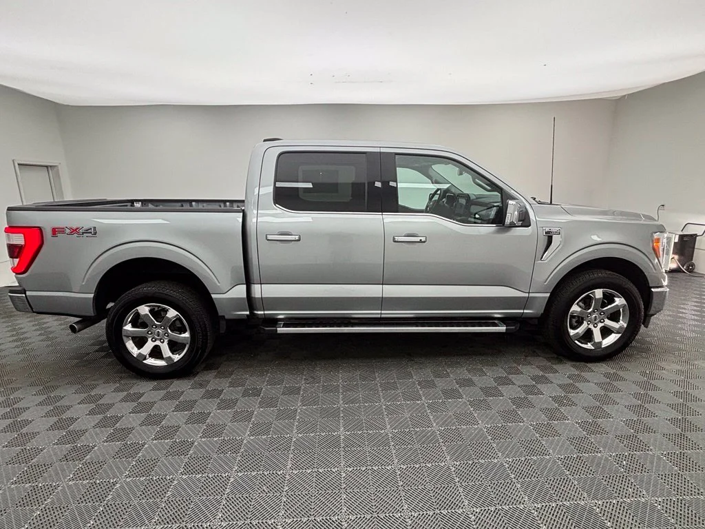Used 2023 Silver Ford Lariat image 7
