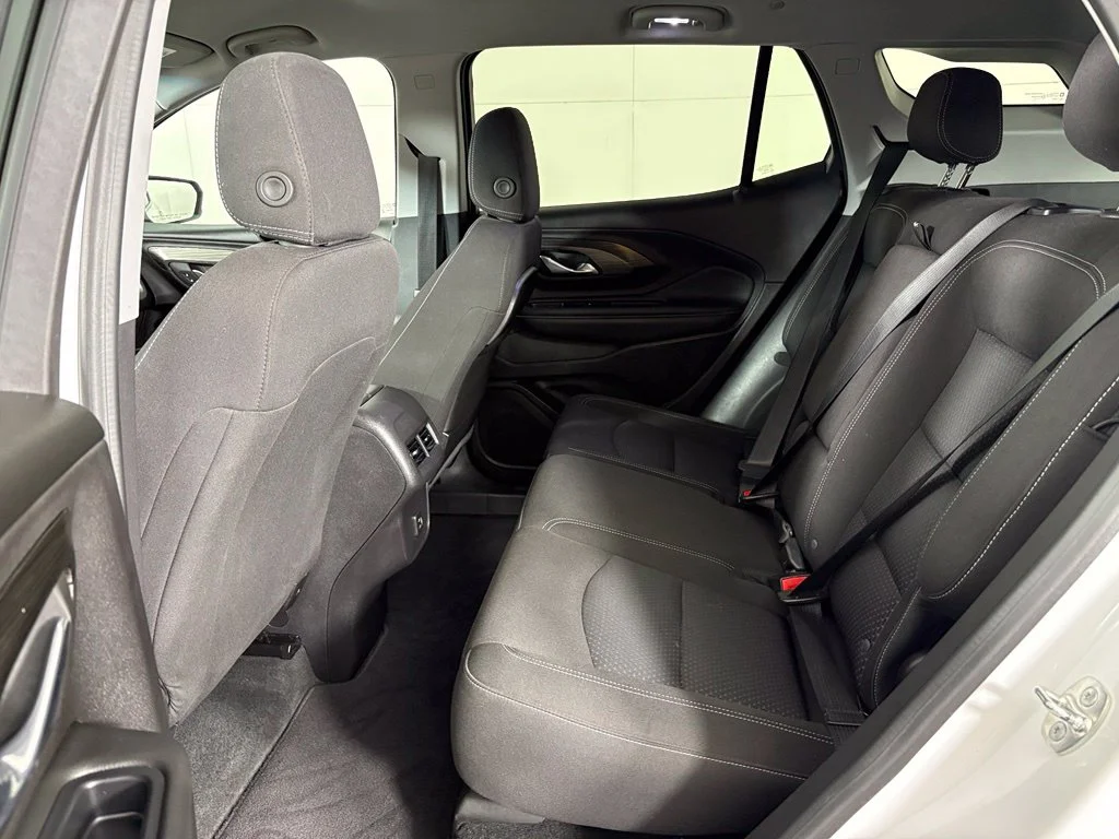 Used 2024 White GMC SLE image 35