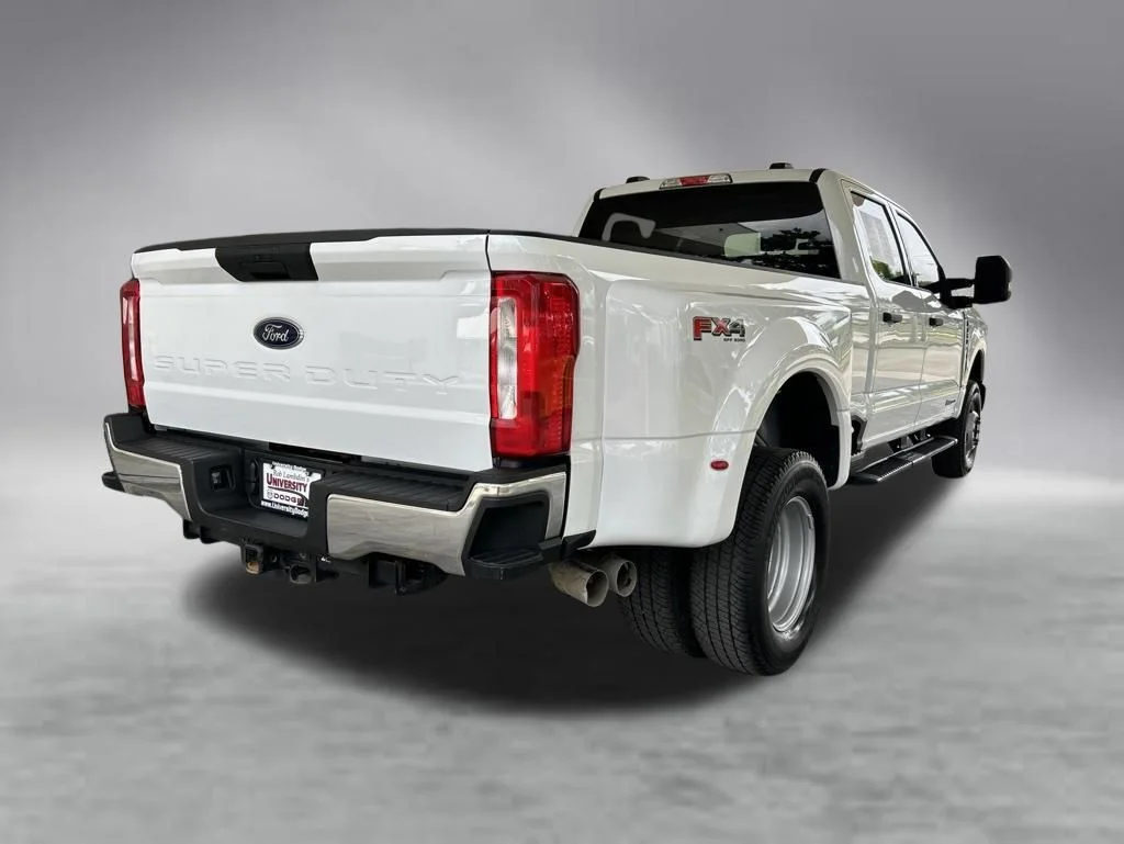 Used 2025 White Ford XLT image 3