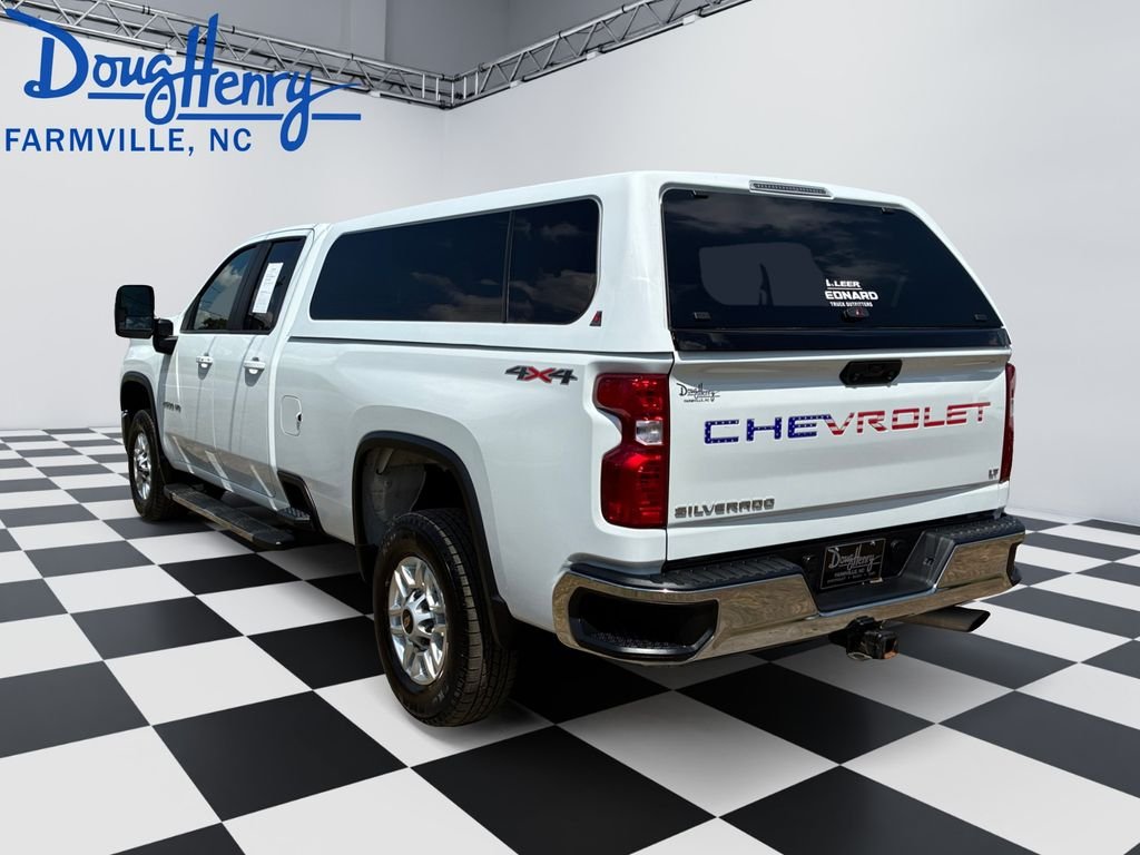 Used 2025 White Chevrolet LT image 3