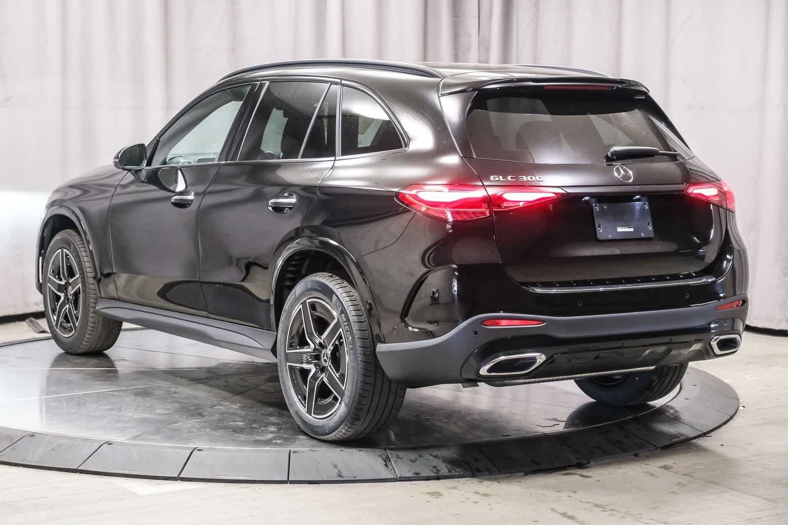 New 2026 Black Mercedes-Benz GLC 300 image 2