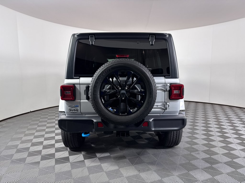 Used 2023 Silver Zynith Clearcoat Jeep Sahara image 11
