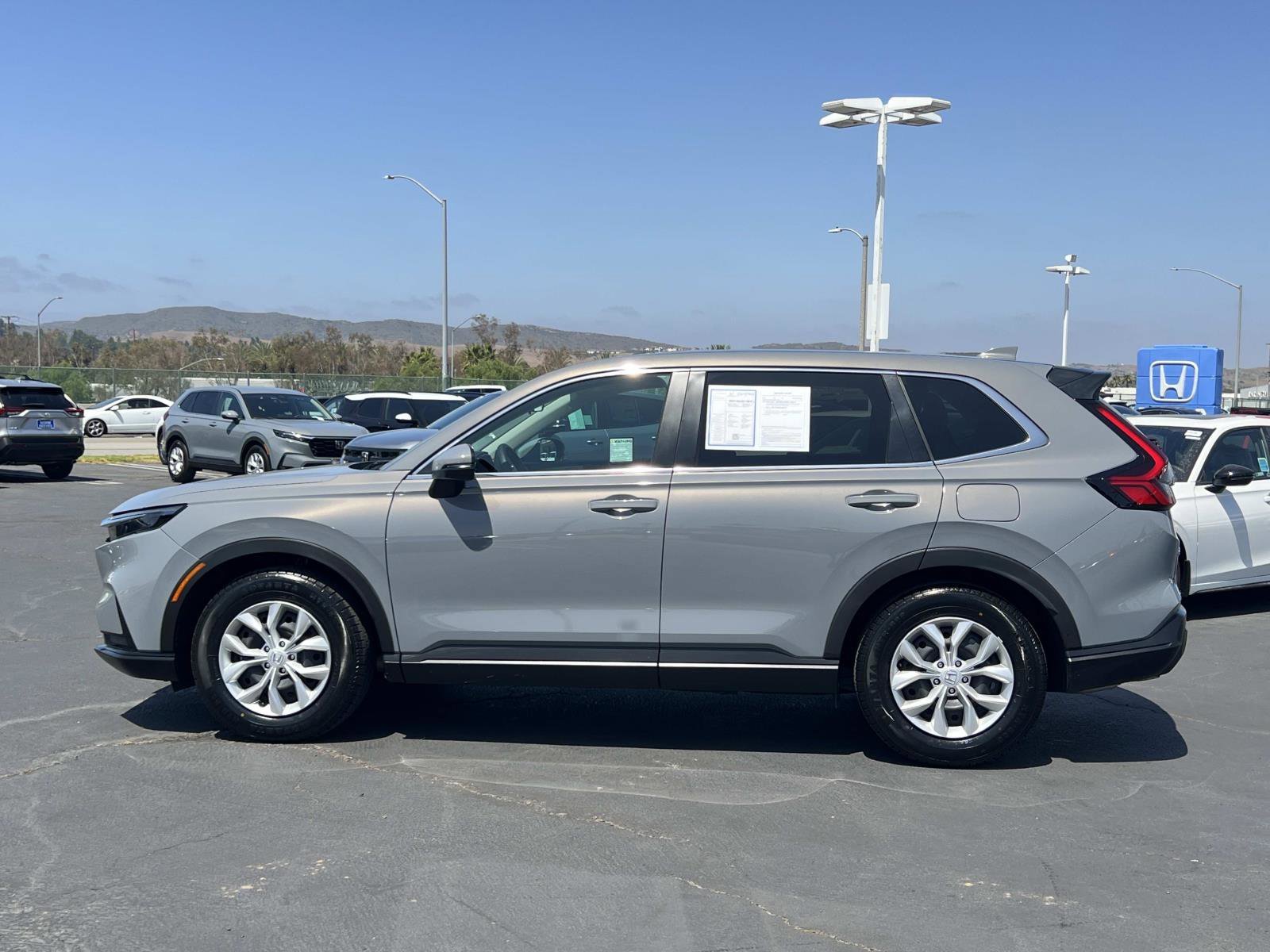 2025 Honda CR-V LX - Photo 31