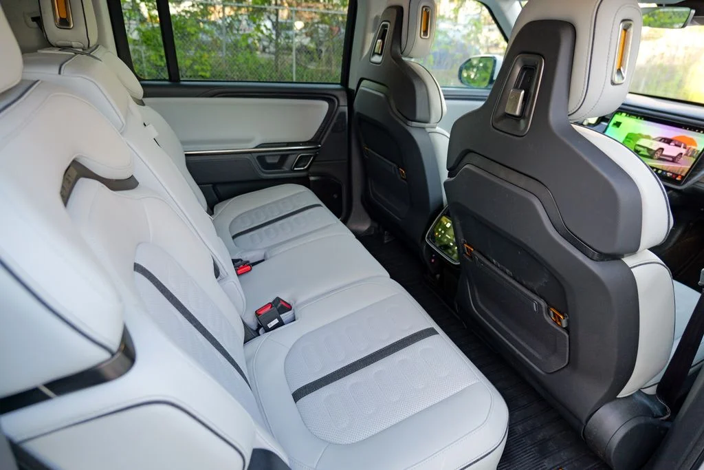 Used 2024 Glacier White Rivian Adventure image 31