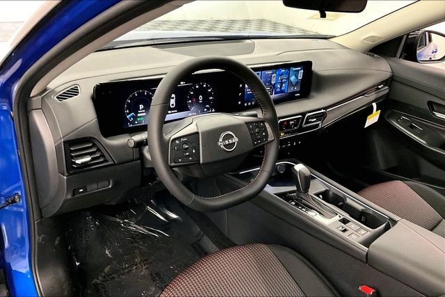 New 2026 Bluestone Pearl/Super Blk Nissan SR image 7