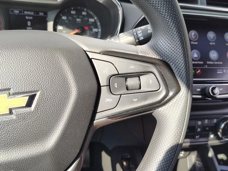 Used 2023 White Chevrolet LT image 24
